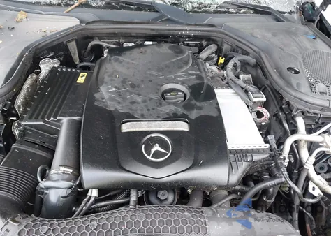 2017 Mercedes-Benz E 300 4Matic из США, поврежденный, VIN WDDZF4KB3HA012683